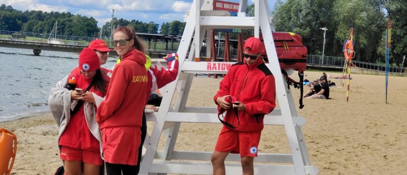 Zakaz kąpieli zniesiony nad Miedwiem