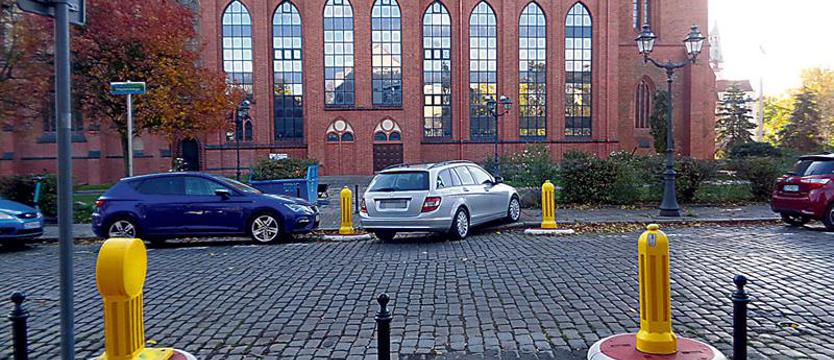 Rozsądek, czyli postulat bezpieczeństwa na przejściach. „Zebry” sugerowane przez pieszych