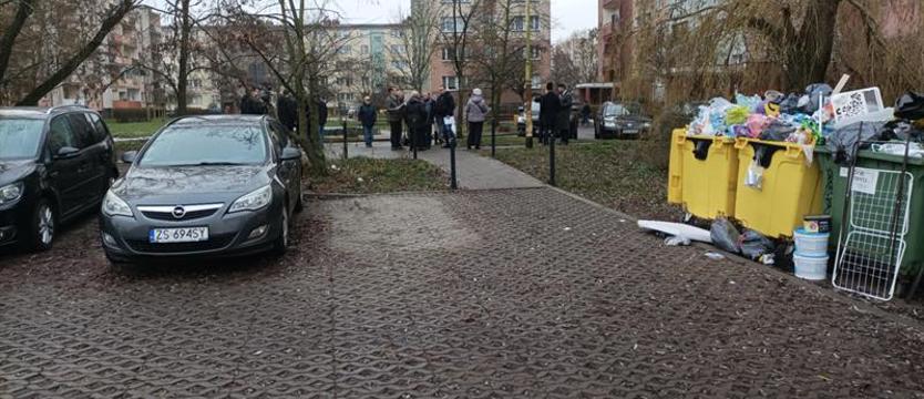 Mieszkańcy zaniepokojeni brakiem drogi pożarowej. "Nie daj Boże, że coś się stanie..."