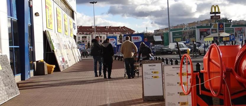 Obsługa za długa. Chciał oszczędzić czas, stracił nerwy