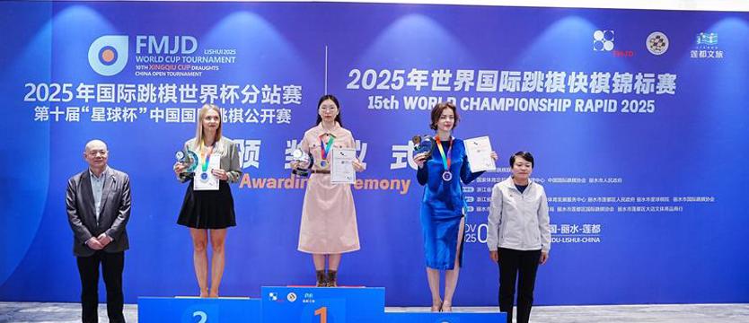 Warcaby. Srebrna Natalia Sadowska