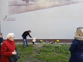 W Szczecinie upamiętnili 80. rocznicę wybuchu powstania w getcie warszawskim