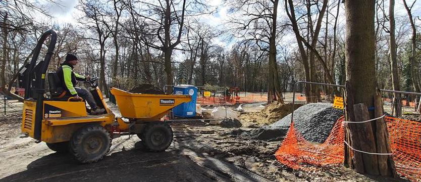 Zielona inwestycja. Kamienne kręgi Chopina