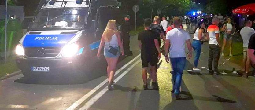 Mieszkańcy kołobrzeskiego osiedla nie chcą hałasu. Skarga na masowe imprezy została odrzucona