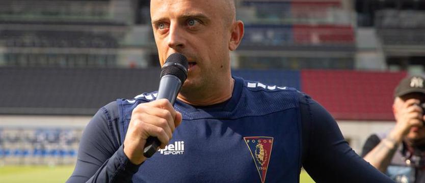 Piłka nożna. Polska gra z Wyspami Owczymi