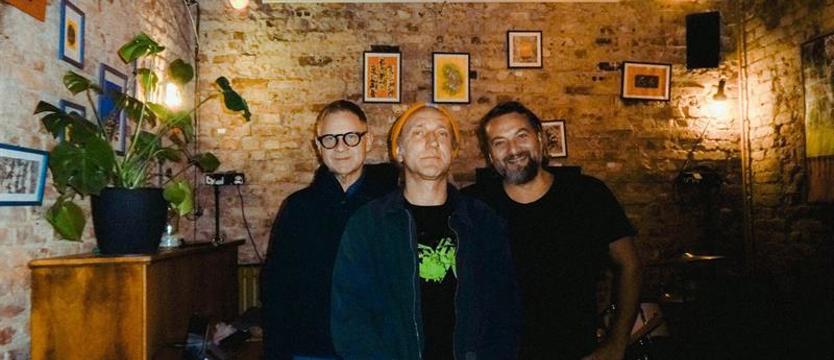 Wycieczka po muzycznych bezdrożach z zespołem Royber Trio