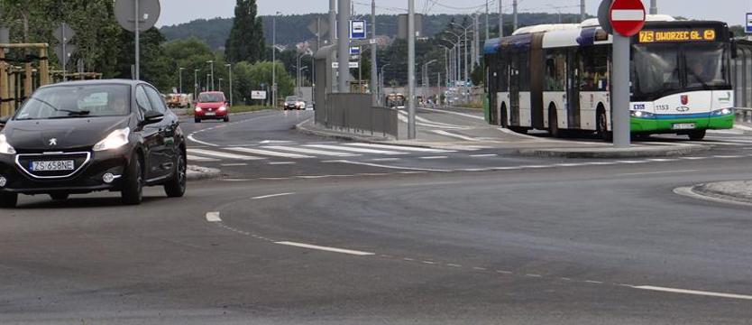 Otwarcie połowiczne, bo wciąż bez tramwajów. Ul. Szafera wreszcie bez blokad