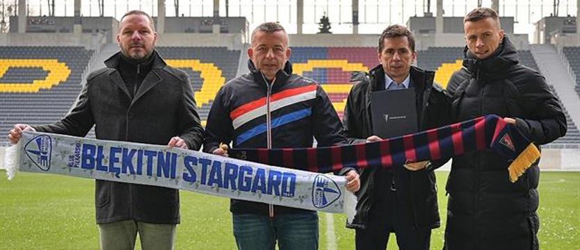 Piłka nożna. Błękitni partnerem Pogoni