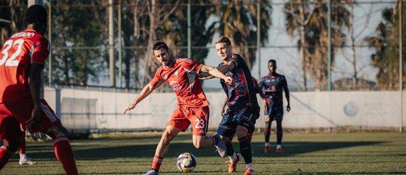 Piłka nożna. Pogoń wygrała pierwszy sparing