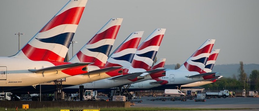 W. Brytania: od poniedziałku 5 tys. funtów kary za wyjazd za granicę bez ważnego powodu