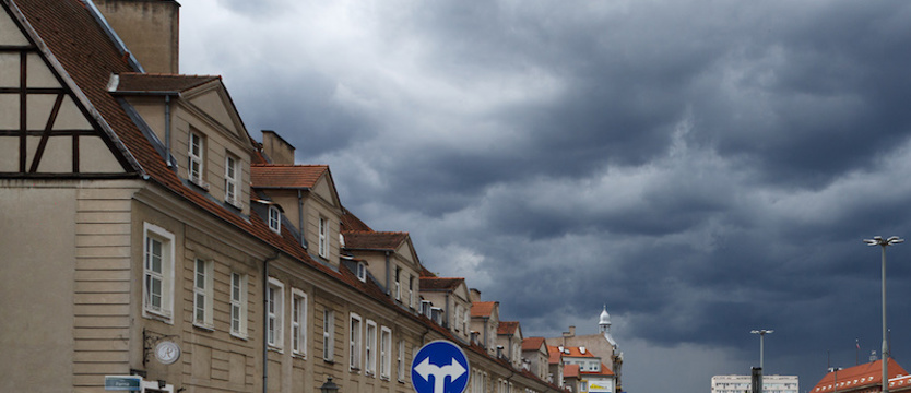 Ostrzeżenia przed burzami I i II st. dla 9 województw. Alert RCB dla części Zachodniopomorskiego