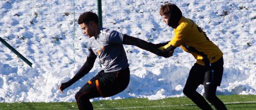 Piłka nożna. Z Hutnika w świat