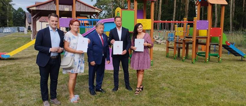 Powstaną siłownie zewnętrzne. Dębostrów i Drogoradz z grantami