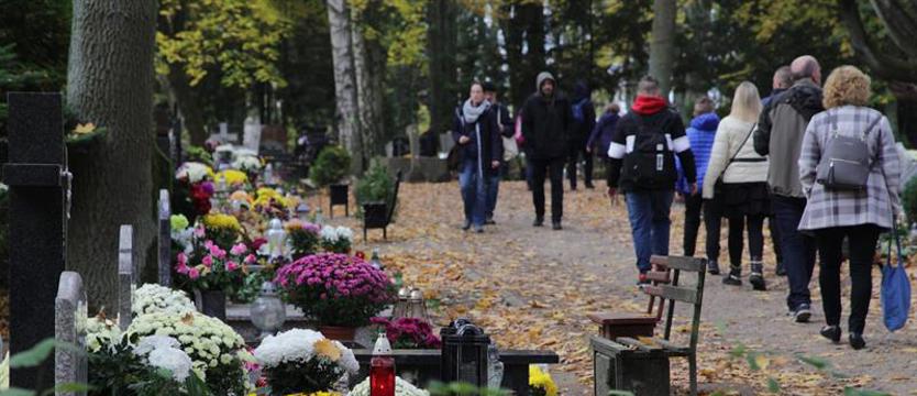 Wyjątkowe dni na miejskich nekropoliach. Wszystkich Świętych w Szczecinie