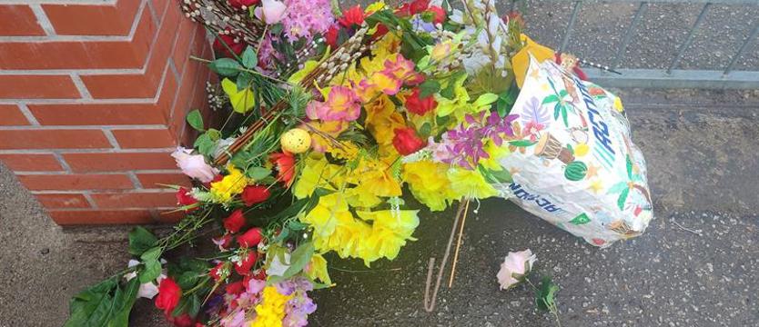 Bez pobłażania. Cmentarz, patrol i hiena w kajdankach