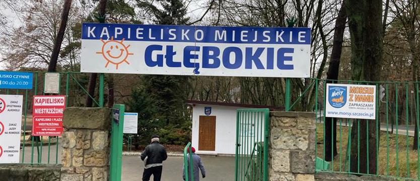 Golasy na miejskim kąpielisku. Głębokie oburzenie