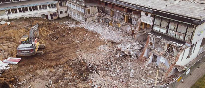 Obiekty sportowe. Ruszyła rozbiórka Szczecińskiego Domu Sportu