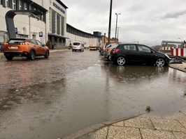 Burze i silne ulewy w Szczecinie. Ulice zalane w wielu miejscach
