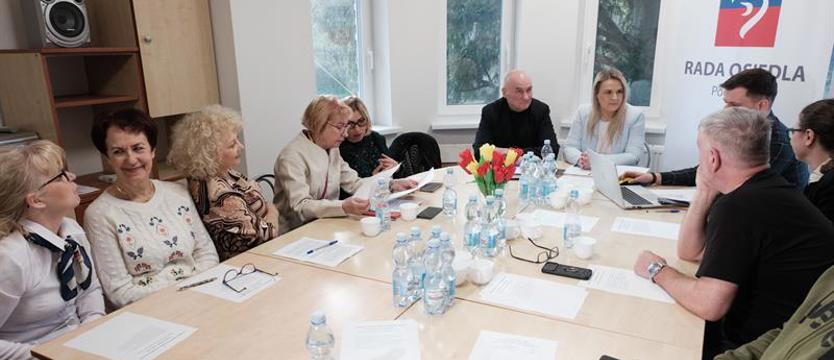 Mieszkańcy Podjuch kontra inwestor paliwowej bazy. Burzliwe spotkanie ws. budowy przy ul. Szklanej