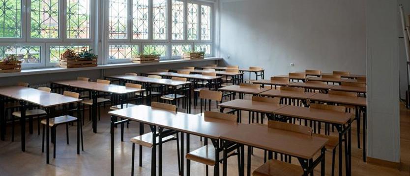 Ilu nauczycieli edukacji zdrowotnej uczy w szczecińskich szkołach?