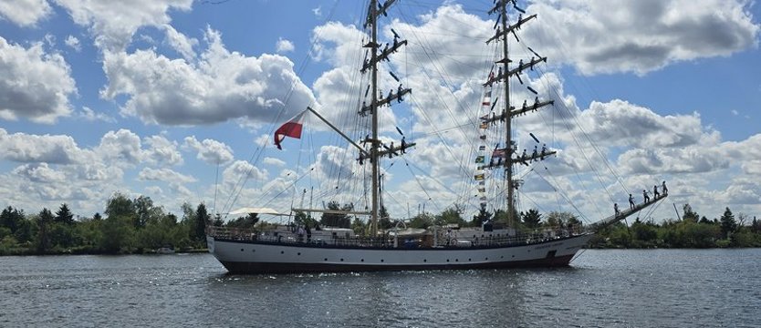 Po dalekomorskich rejsach "Fryderyk Chopin" wrócił do Szczecina
