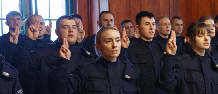 Ślubowali nowi policjanci, ale nabor wciąż trwa