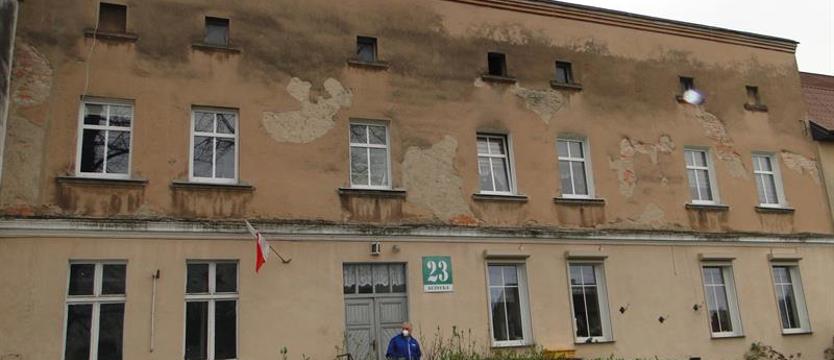 Niezgodnie ze sztuką budowlaną? Byle jaki ten remont