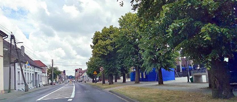 Nieczysta kampania w Suchaniu. Zerwał i zniszczył baner wyborczy