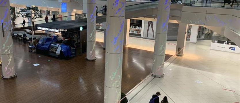 Po sześciu tygodniach przerwy. Sklepy znów otwarte