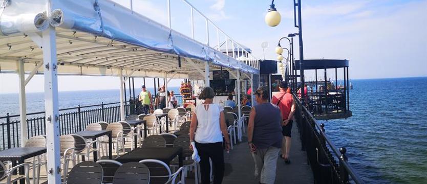 Ceny nieco odstraszają plażowiczów. Molo w Międzyzdrojach jest własnością niemieckiej spółki