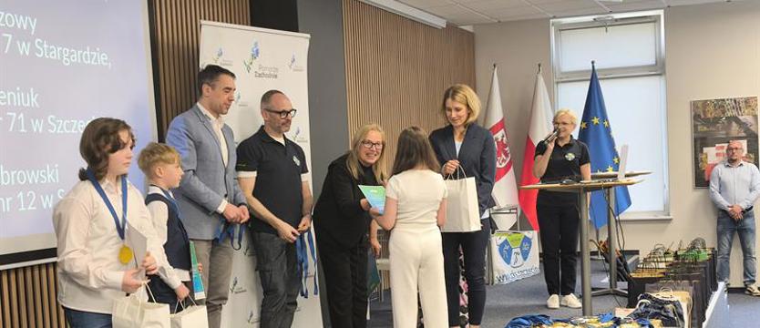 Konkurs „Superbohaterowie: Zwykli i niezwykli”. Komiks receptą na problemy
