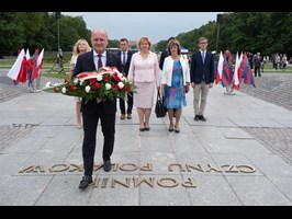 Z hejnałem i wojskową oprawą uczcili pamięć pionierów Szczecina