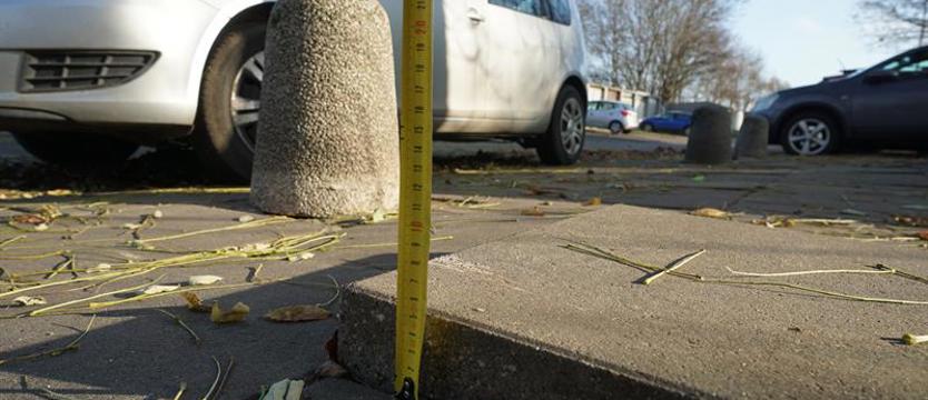 Niebezpieczne Pomorzany. Uwaga na chodniki!