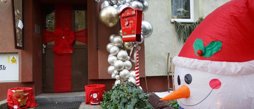 Skrzynka na listy do  Mikołaja pęka w szwach!