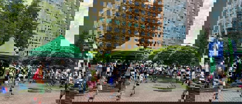 "Przygoda z Tatą". Trwa gra miejska przy ul. Starzyńskiego w Szczecinie