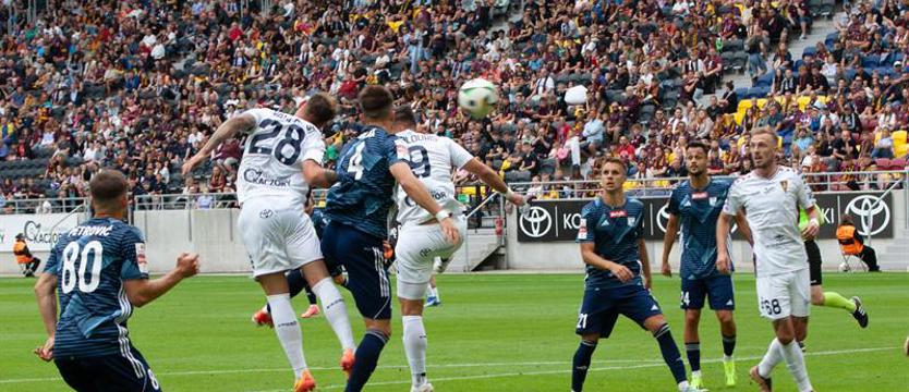 Piłka nożna. Kotwica na dnie, Zvonimir Petrović odchodzi