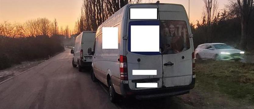 Ścieżka rowerowa przy ul. Bogumińskiej służy jako parking