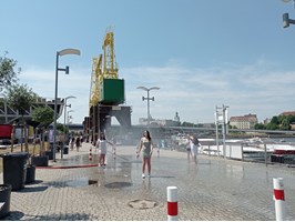 Kurtyny wodne na ulicach Szczecina