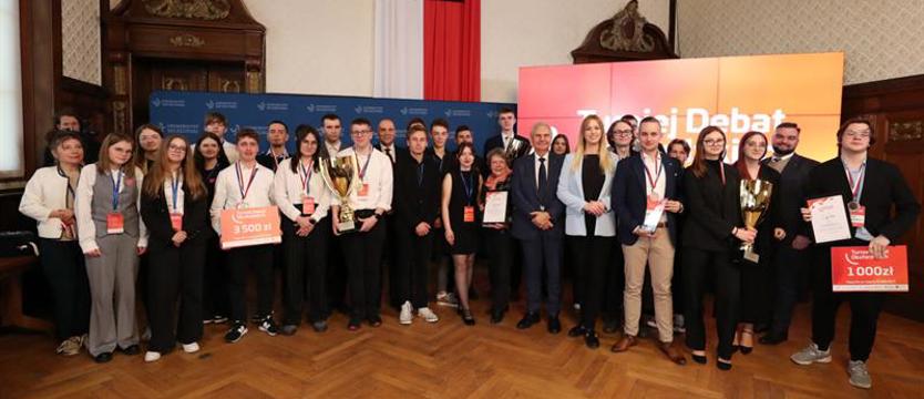 Tak naukowcy wychodzą poza mury uczelni