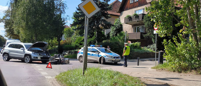 Wypadek u zbiegu Wilczej i Jarogniewa. Poszkodowany motocyklista