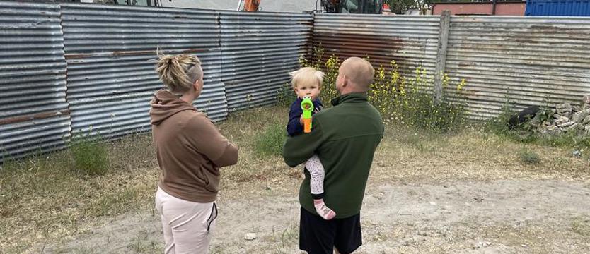 Mieszkają na terenach przemysłowych. „To jest jak życie na bombie”