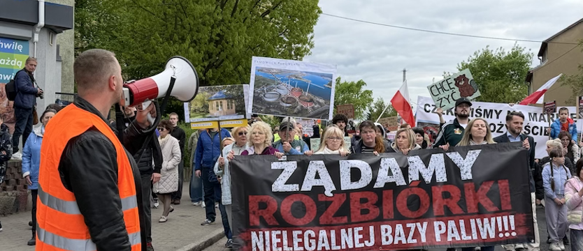 Mieszkańcy Podjuch protestują przeciw nielegalnej bazie paliwowej