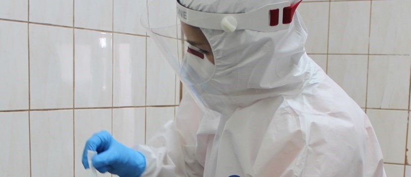 W Zachodniopomorskiem ponad 800 nowych zakażeń koronawirusem. Zmarło 37 osób