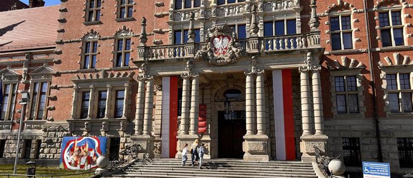 Głosowali w swojej sprawie. Zarząd skarży rozstrzygnięcie wojewody