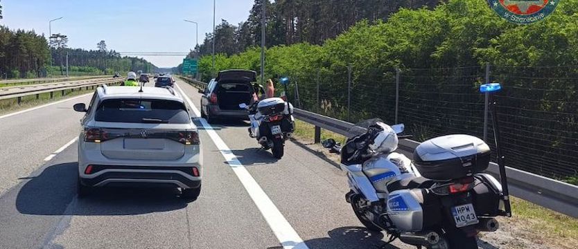 Policjanci na motocyklach eskortowali do szpitala chorą 85-latkę