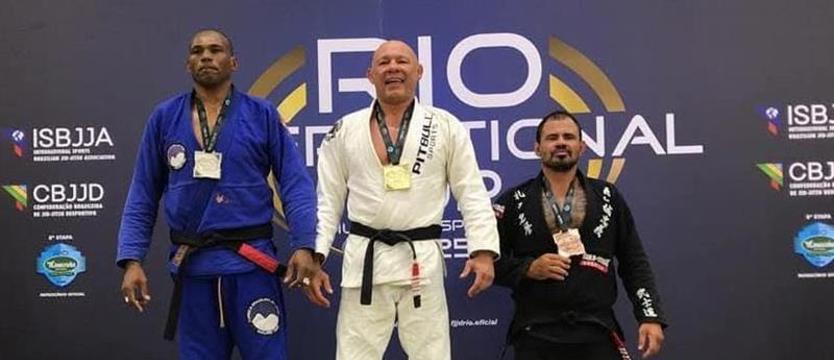 Brazylijskie jiu-jitsu. Potrójny sukces Kornela Zapadki w Rio de Janeiro