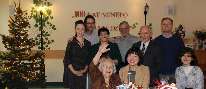 Pani Wiktoria ma sto lat!