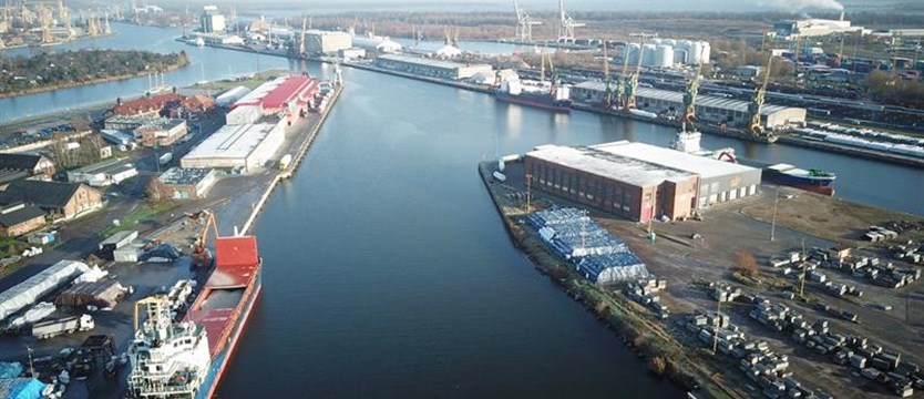 Gry interesów wokół portu w Szczecinie