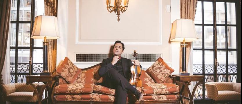 Muzyka Chaplina na skrzypcach z 1708 roku. W złotej sali filharmonii