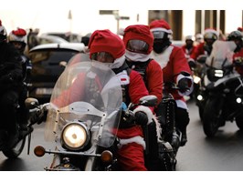 Mikołaje na motocyklach pojechali do dzieci